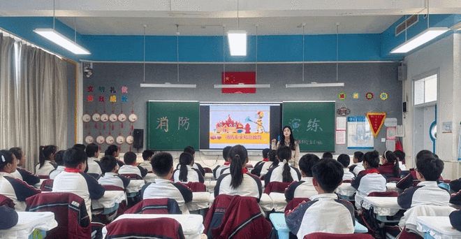 拧紧“安全阀” 织密“防火墙” 商丘市汇佳学校开展消防安全教育系列活动(图5)