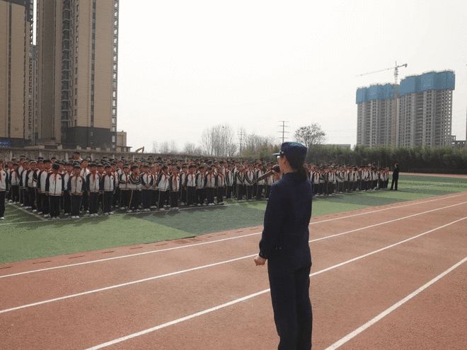 拧紧“安全阀” 织密“防火墙” 商丘市汇佳学校开展消防安全教育系列活动(图7)